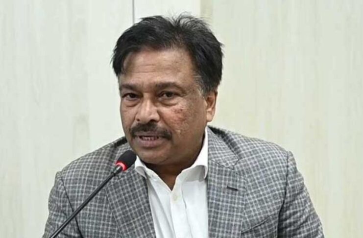 ফারুক আহমেদ পদচ্যুতি