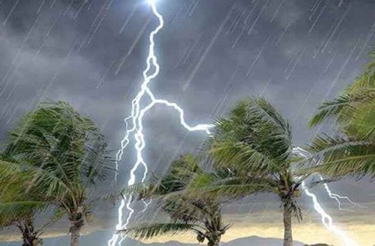 ঢাকাসহ ১০ জেলায় ঝড়বৃষ্টি ও বজ্রপাতের সম্ভাবনা