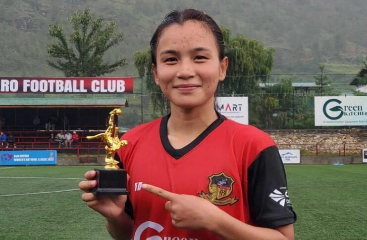 ঋতুপর্ণা