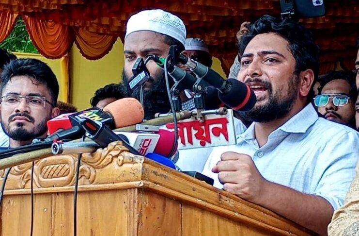 ‘তরুণরা দাবি নিয়ে রাজপথে নামতে আসেনি, দায়িত্ব গ্রহণ করতে এসেছে’