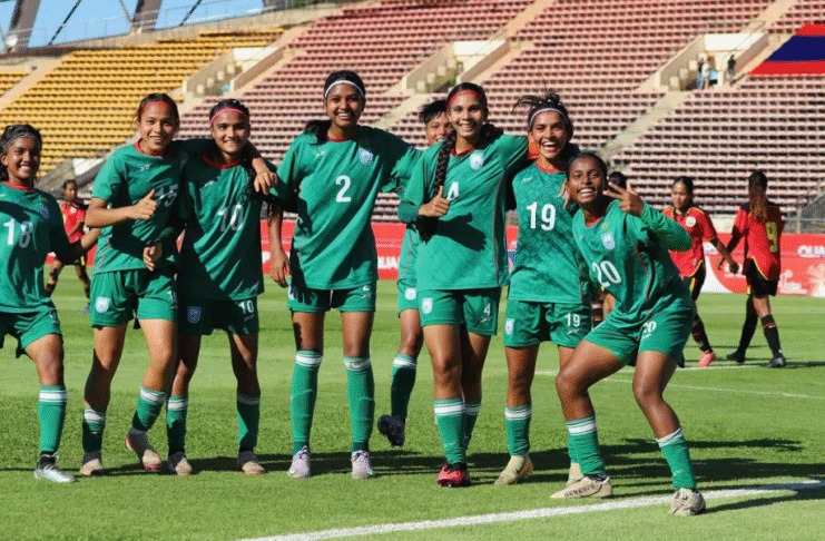 নারী ফুটবল