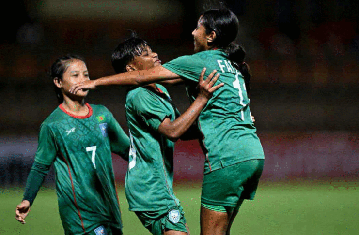 নারী ফুটবল