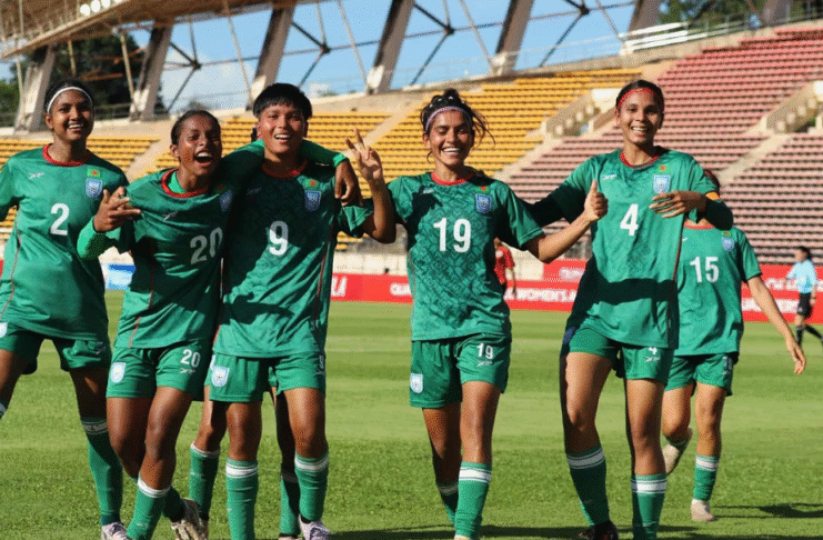 নারী ফুটবল