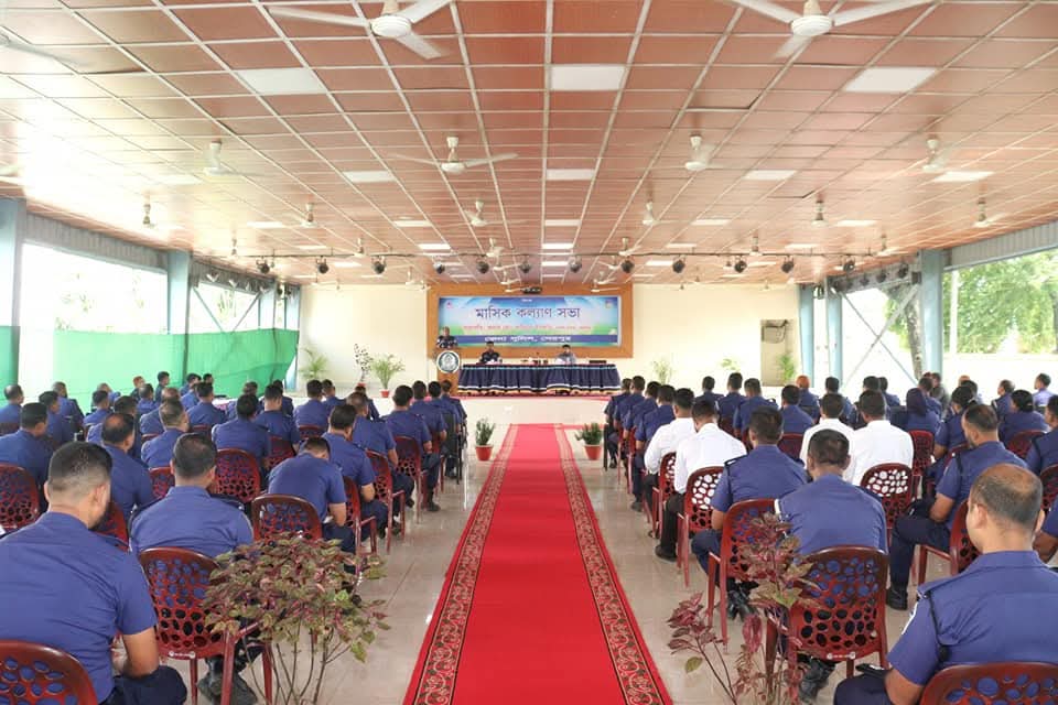 পুলিশ
