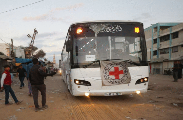 ইসরাইলি জিম্মিকে মুক্তি দিল ফিলিস্তিন