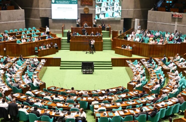 ৯ লাখ ৩৮ হাজার কোটি টাকার বাজেট পাস