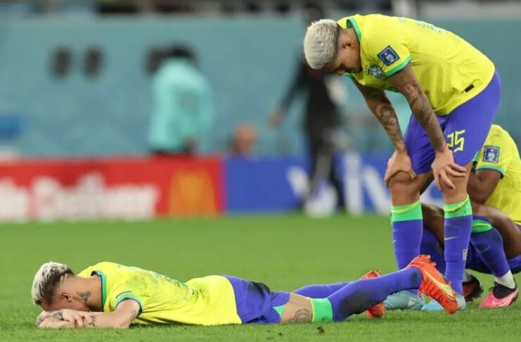 ২০২২ সালে টাইব্রেকারে ক্রোয়েশিয়ার কাছে হেরে কান্নায় ভেঙ্গে পড়েন ব্রাজিলের ফুটবলাররা